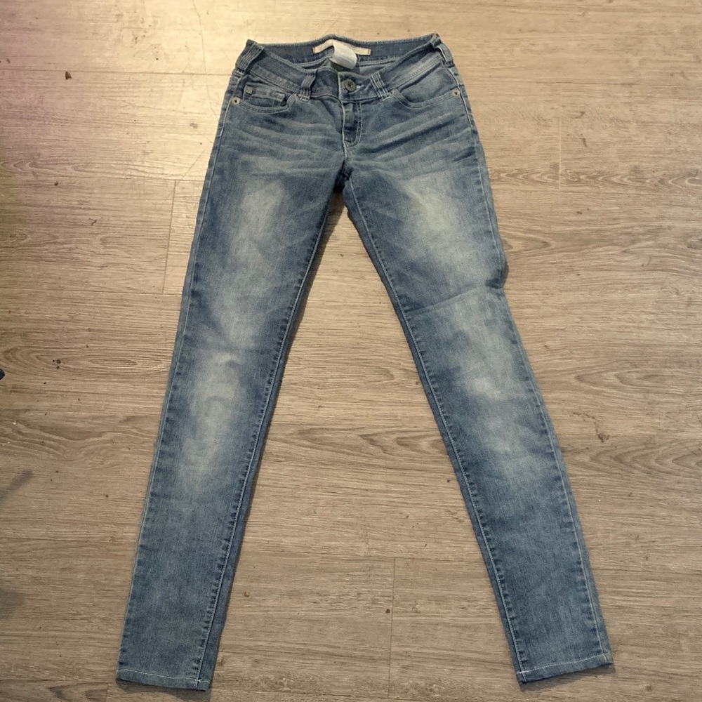 Classic Light Blue Skinny Jeans for Women